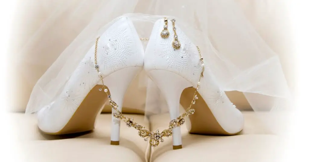white wedding shoes & jewelry